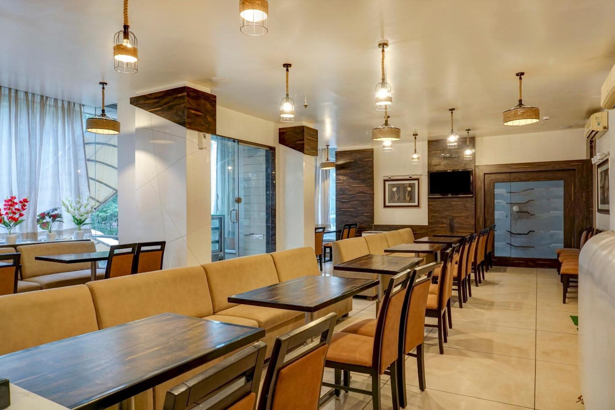 Hotel Hight Krone A Family Hotel Near Igi Airport Delhi New Delhi Buitenkant foto