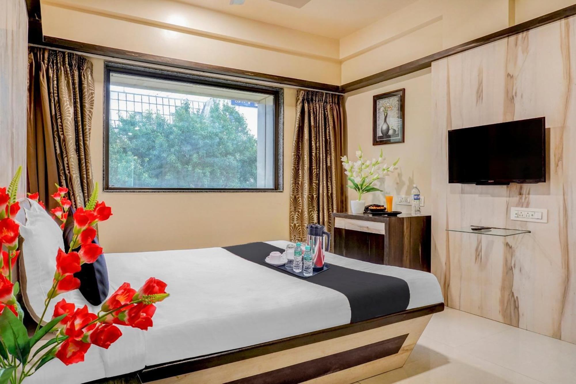 Hotel Hight Krone A Family Hotel Near Igi Airport Delhi New Delhi Buitenkant foto
